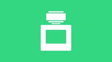 Yeşil arkaplanda beyaz tıraş losyonu simgesi var. Parfüm spreyi ikonu. Erkek parfüm şişesi. 4K Video hareketli grafik canlandırması