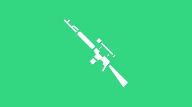 Yeşil arka planda dürbünlü beyaz keskin nişancı tüfeği. 4K Video hareketli grafik canlandırması