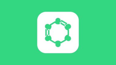 Benzen halkalarından oluşan beyaz kimyasal formül yeşil arka planda izole edilmiş. 4K Video hareketli grafik canlandırması