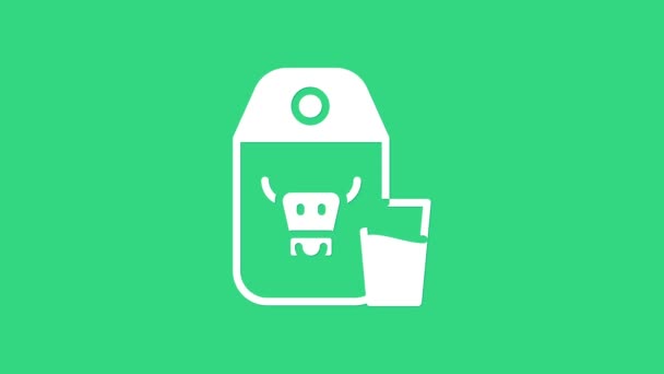Pacchetto White Paper per icona di latte e vetro isolata su sfondo verde. Segno del pacchetto latte. Animazione grafica 4K Video motion — Video Stock