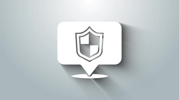 Bílá ikona štítu umístění izolovaná na šedém pozadí. Pojištění. Strážní znak. Zabezpečení, bezpečnost, ochrana, ochrana soukromí. Grafická animace pohybu videa 4K — Stock video