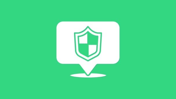 Fehér Helyszín pajzs ikon elszigetelt zöld alapon. Biztosítási koncepció. Őrség jel. Biztonság, biztonság, védelem, adatvédelem. 4K Videó mozgás grafikus animáció — Stock videók
