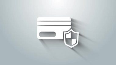 Gri arkaplanda kalkan simgesi olan beyaz kredi kartı. Çevrimiçi ödeme. Nakit çekilmesi. Finansal operasyonlar. Alışveriş tabelası. 4K Video hareketli grafik canlandırması