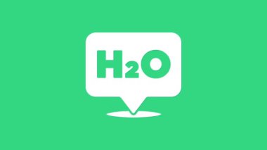Su damlaları için beyaz kimyasal formül yeşil zemin üzerinde izole edilmiş H2O şekilli ikon. 4K Video hareketli grafik canlandırması