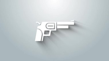Gri arkaplanda beyaz Revolver silah ikonu izole edildi. 4K Video hareketli grafik canlandırması