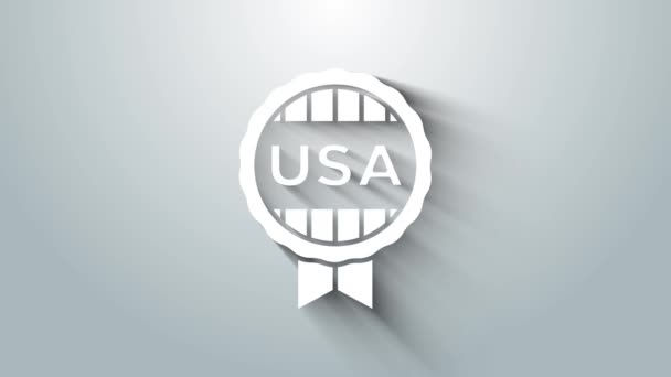 Weiße Medaille mit Sternsymbol auf grauem Hintergrund. Winner Errungenschaft Zeichen. Preismedaille. 4K Video Motion Grafik Animation — Stockvideo