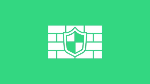 Escudo blanco con icono de pared de ladrillo de seguridad cibernética aislado sobre fondo verde. Símbolo de protección de datos Firewall. Protección de la red. Animación gráfica de vídeo 4K — Vídeos de Stock