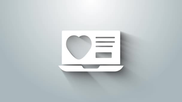 White Dating app online bärbar dator koncept ikon isolerad på grå bakgrund. Kvinna manliga profil platt design. Ett par träffar på ett förhållande. 4K Video motion grafisk animation — Stockvideo