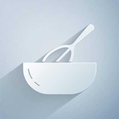 Kağıt kesiği mutfak çırpısı ve kase simgesi gri arka planda izole edilmiş. Mutfak aletleri, yumurta çırpıcı. Çatal bıçak seti. Yemek karışımı sembolü. Kağıt sanatı tarzı. Vektör.