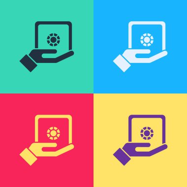 Pop sanat kasası renkli arka planda izole edilmiş bir el simgesi. Sigorta konsepti. Güvenlik, güvenlik, koruma, konsept koruma. Vektör.