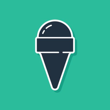 Yeşil arka planda izole edilmiş waffle külahlı mavi dondurma. Güzel sembol. Vektör.
