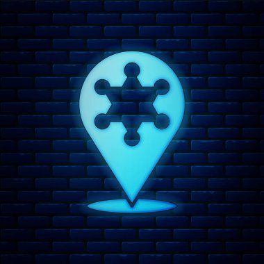 Işıldayan neon altı köşeli şerifin ikonu tuğla duvar arkasında izole edilmiş. Polis rozeti ikonu. Vektör.