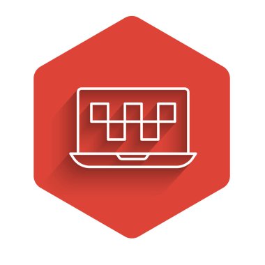 Beyaz çizgi dizüstü bilgisayarlı taksi servisi ikonu uzun gölgeyle izole edildi. Kırmızı altıgen düğmesi. Vektör.