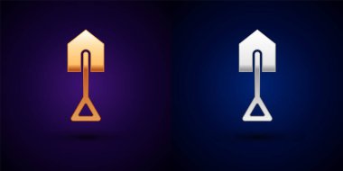 Altın ve gümüş kürek simgesi siyah arkaplanda izole edilmiş. Bahçe aletleri. Bahçecilik, tarım, çiftçilik aleti. Vektör.