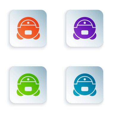 Renkli Robot elektrikli süpürge ikonu beyaz arka planda izole edildi. Otomatik süpürme için ev aletleri, ev temizliği için dijital cihazlar. Kare düğmelere renkli simgeleri yerleştir. Vektör.