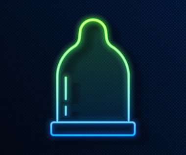 Parlayan neon hattı kondom simgesi mavi arkaplanda izole edildi. Güvenli aşk sembolü. Erkekler için doğum kontrol yöntemi. Vektör.