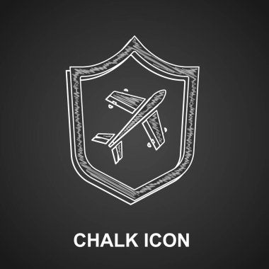 Siyah zemin üzerinde kalkan simgesi olan tebeşir düzlemi. Uçan uçak. Uçak sigortası. Güvenlik, güvenlik, koruma, konsept koruma. Vektör.