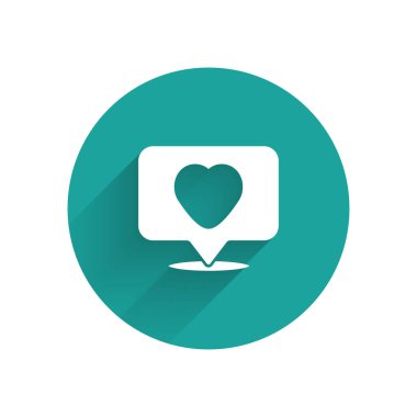 Beyaz Benzerlik ve kalp simgesi uzun gölgelerle izole edilmiş. Karşıt Bildirim Simgesi. Insta 'yı takip et. Yeşil daire düğmesi. Vektör.