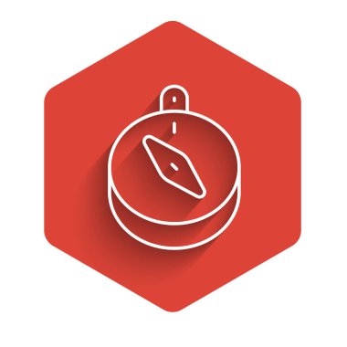 Beyaz çizgi pusula simgesi uzun gölgeli izole edildi. Rüzgâr yön bulma sembolü. Rüzgar gül işareti. Kırmızı altıgen düğmesi. Vektör.