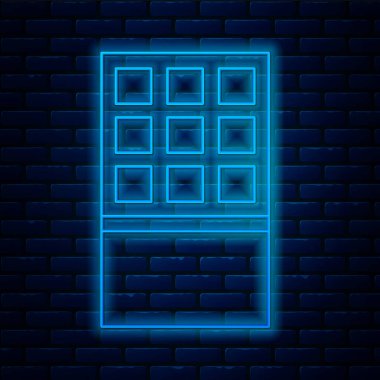 Parlayan neon hattı çikolata çubuğu simgesi tuğla duvar arkasında izole edilmiş. Vektör.