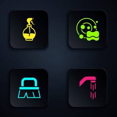 Duş başlığı, su püskürtme şişesi, temizlik ve bulaşık fırçası. Siyah kare düğme. Vektör.