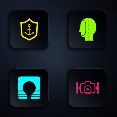 Fotoğraf makinesi, kalkanın içindeki dayanak noktası, can yeleği ve dalış kaputu ayarlayın. Siyah kare düğme. Vektör.