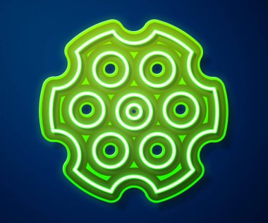 Parlayan neon hattı Revolver silindir simgesi mavi arkaplanda izole edildi. Vektör.