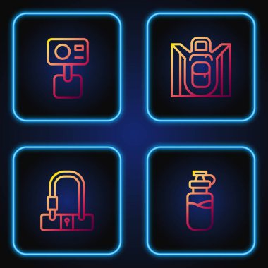 Sıraya dizilmiş su, bisiklet kilidi, kamera ve yürüyüş sırt çantalı spor şişesi. Renk simgeleri. Vektör.