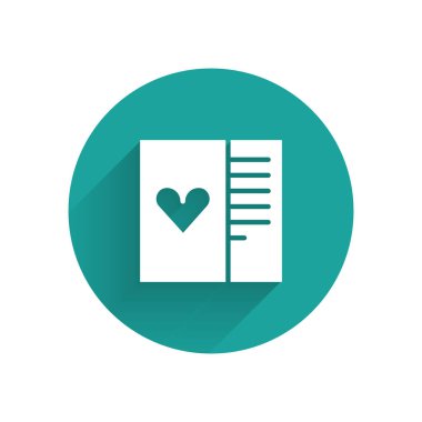 Uzun gölgeli, kalp simgesi olan beyaz kartpostal. Mesaj aşkım. Aşk ve romantizm mektubu. Yeşil daire düğmesi. Vektör.