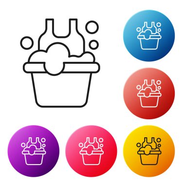 Beyaz zemin üzerinde sabun köpüğü olan siyah çizgi plastik leğen. Sulu kase. Çamaşır yıkama, temizlik malzemeleri. Renkli daire düğmelerini ayarlayın. Vektör.