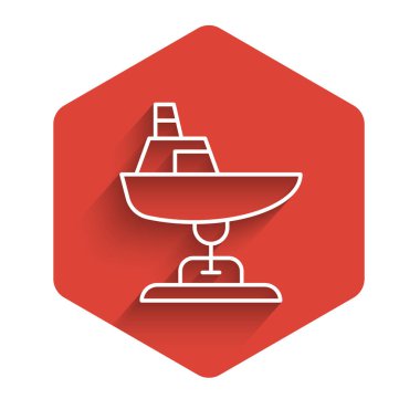 Beyaz çizgi. Oyun alanı ikonunda uzun gölgeli salıncak teknesi. Teknesi olan atlıkarınca çocukları. Eğlence ikonu. Kırmızı altıgen düğmesi. Vektör.