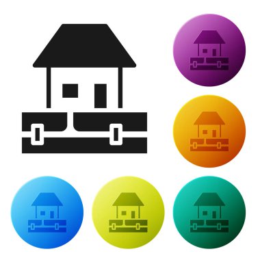 Siyah su boruları ve beyaz arka planda izole edilmiş ev ikonu. Simgeleri renk daire düğmelerine ayarla. Vektör.