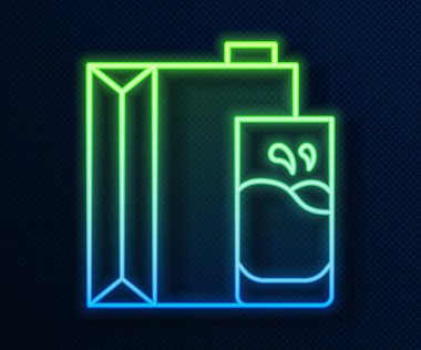 Mavi arkaplanda, süt ve cam ikon için parlak neon şeritli kağıt paketi izole edildi. Süt paketi işareti. Vektör.