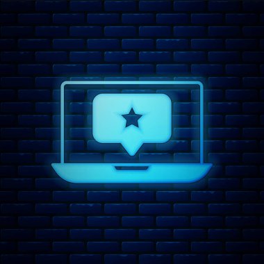 Duvarda yıldız simgesi olan parlak neon dizüstü bilgisayar. Favori, en iyi derecelendirme, ödül sembolü. Vektör.