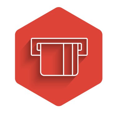 Kart okuyucu simgesine eklenen beyaz çizgi kredi kartı uzun gölgeli. ATM para makinesi. Kırmızı altıgen düğmesi. Vektör.