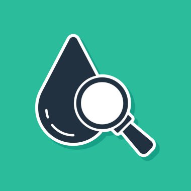 Mavi damla ve büyüteç simgesi yeşil arka planda izole edilmiş. Vektör