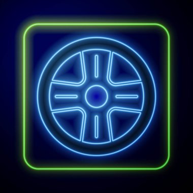 Mavi arka planda izole edilmiş bir araba simgesi için parlayan neon alloy tekerleği. Vektör.