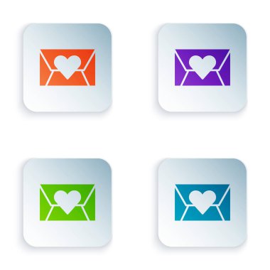 Beyaz arka planda Sevgililer Günü kalp ikonu olan renkli zarf. Mesaj aşkım. Aşk ve romantizm mektubu. Kare düğmelere renkli simgeleri yerleştir. Vektör.