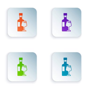 Beyaz arka planda izole edilmiş cam ikonlu renkli şarap şişesi. Kare düğmelere renkli simgeleri yerleştir. Vektör.
