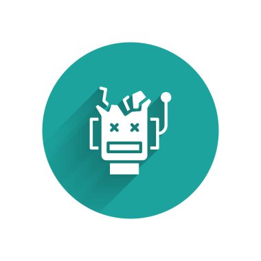 Kırık beyaz robot simgesi uzun gölgeli izole edilmiş. Yapay zeka, makine öğrenme, bulut hesaplama. Yeşil daire düğmesi. Vektör.