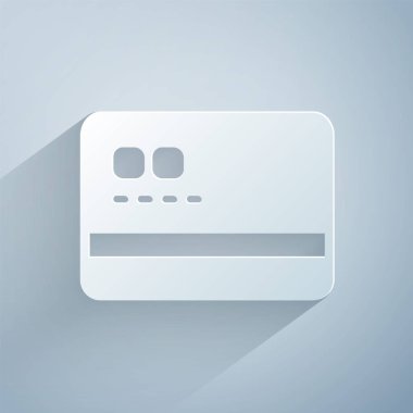 Kağıt kesiği kredi kartı simgesi gri arkaplanda izole edildi. Çevrimiçi ödeme. Nakit çekilmesi. Finansal operasyonlar. Alışveriş tabelası. Kağıt sanatı tarzı. Vektör