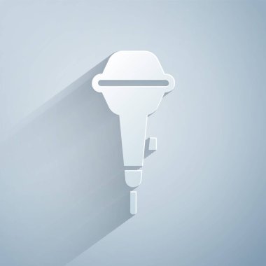 Kağıt kesiği mikrofon simgesi gri arkaplanda izole edildi. Radyodaki mikrofondan. Sözcü işareti. Kağıt sanatı tarzı. Vektör