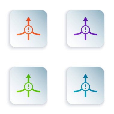 Renkli Ok simgesi beyaz arkaplanda izole edildi. Yön Arrowhead sembolü. Navigasyon işaretçisi işareti. Kare düğmelere renkli simgeleri yerleştir. Vektör