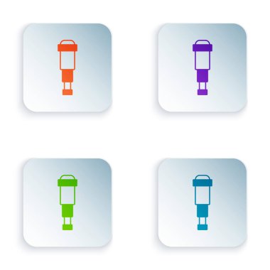 Beyaz arkaplanda izole edilmiş renkli Spyglass teleskop ikonu. Denizci dürbünü. Kare düğmelere renkli simgeleri yerleştir. Vektör