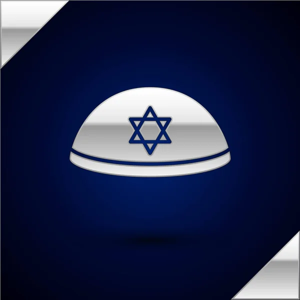 Silver Jewish kippah with star of david icon isolated on dark blue background. Jewish yarmulke hat. Vector — Stock Vector