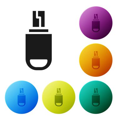 Siyah USB flash disk simgesi beyaz arkaplanda izole edildi. Simgeleri renk daire düğmelerine ayarla. Vektör İllüstrasyonu