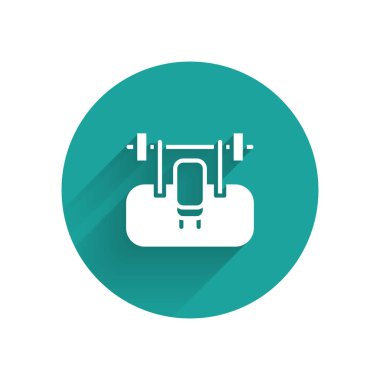 Beyaz Benç, uzun gölgeli, barbel simgesiyle izole edilmiş. Spor aletleri. Vücut geliştirme, ağırlık kaldırma, fitness konsepti. Yeşil daire düğmesi. Vektör