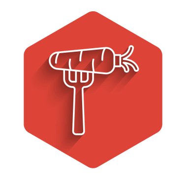 Çatal ikonundaki beyaz çizgi havuç uzun gölgeli izole edilmiş. Kırmızı altıgen düğmesi. Vektör