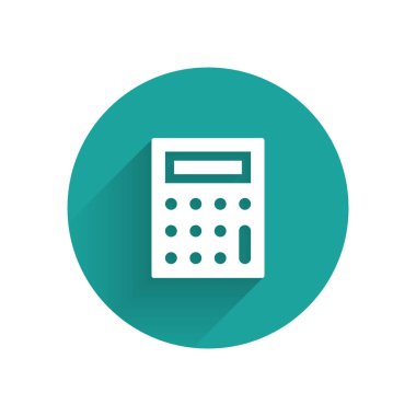 Beyaz Hesap Makinesi simgesi uzun gölgeli izole edilmiş. Muhasebe sembolü. İş hesaplamaları matematik eğitimi ve finans. Yeşil daire düğmesi. Vektör