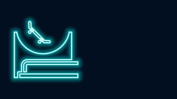 Ragyogó neon vonal Skate park ikon elszigetelt fekete alapon. Rámpa, görgő, lépcső egy skatepark számára. Extrém sport. 4K Videó mozgás grafikus animáció — Stock videók